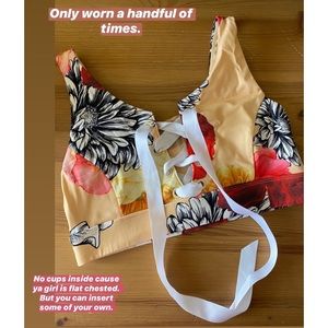 Carbon38 Floral Lace+Ribbon Sports Top.🌸